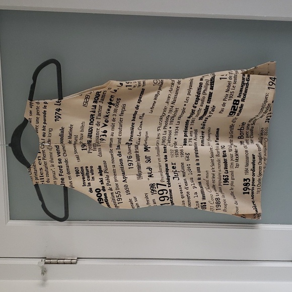 UNIQUE Canadian Designer Sleeveless Top - Picture 2 of 7